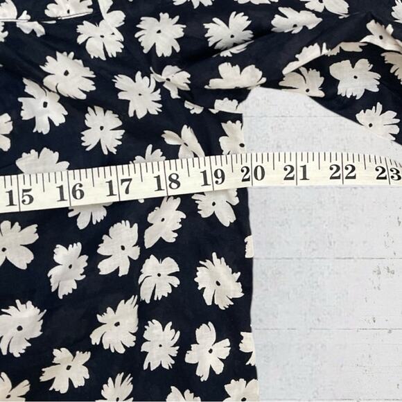 J. Crew Embroidered Ruffle Blouse Scattered Daisy Print Preppy Size Medium - Picture 9 of 10